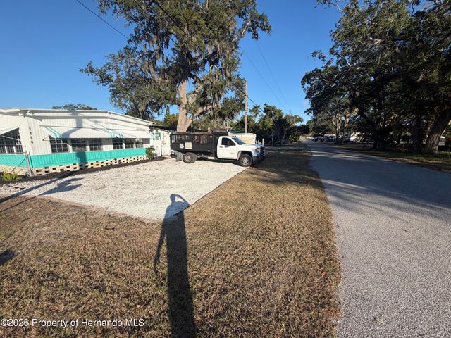 7196 Westwind Street, Weeki Wachee, FL 34607
