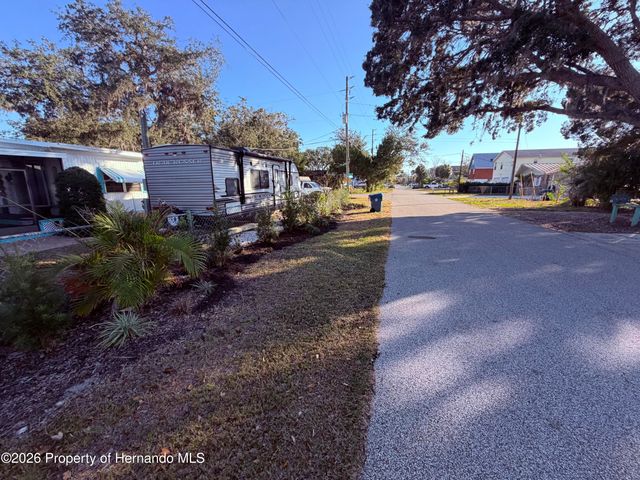 7196 Westwind Street, Weeki Wachee, FL 34607