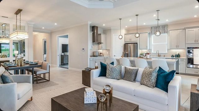 3246 ALBA CIRCLE, Bradenton, FL 34211