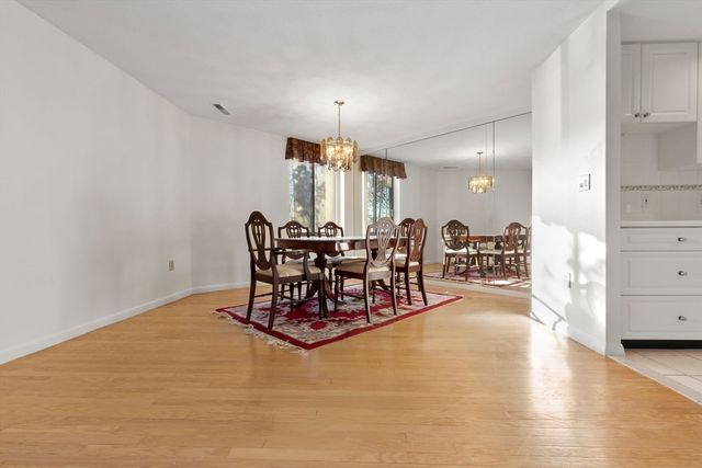 1008 Paradise Road 1M, Swampscott, MA 01907