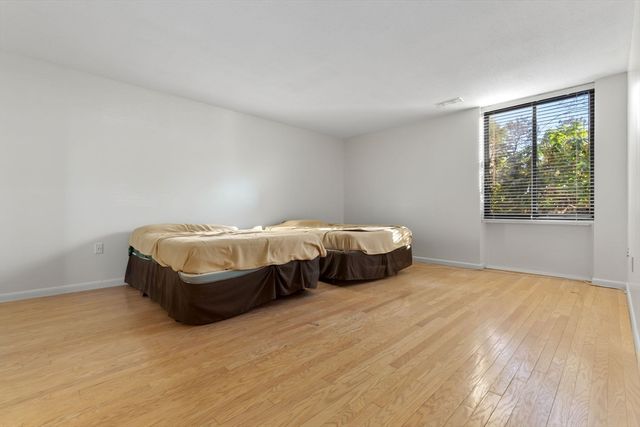 1008 Paradise Road 1M, Swampscott, MA 01907