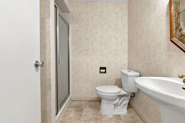 1008 Paradise Road 1M, Swampscott, MA 01907