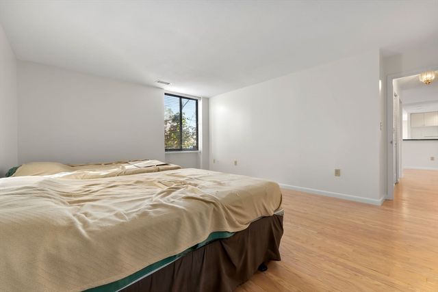 1008 Paradise Road 1M, Swampscott, MA 01907