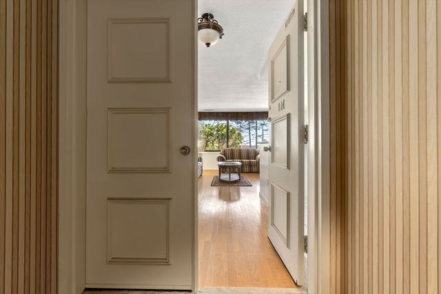 1008 Paradise Road 1M, Swampscott, MA 01907