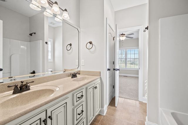 2597 Stone Manor Way, Clarksville, TN 37043