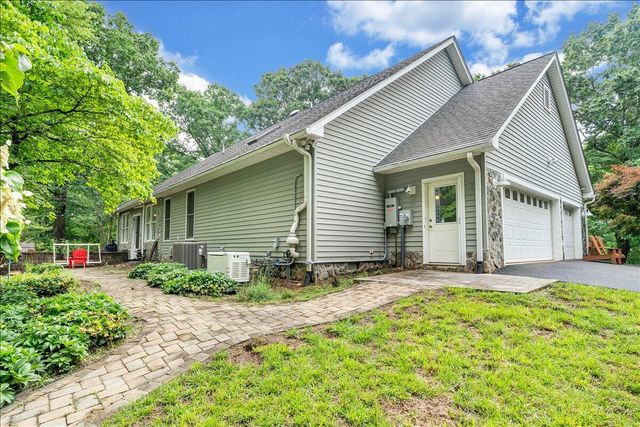 1495 Walnut Run DR, Hardy, VA 24101