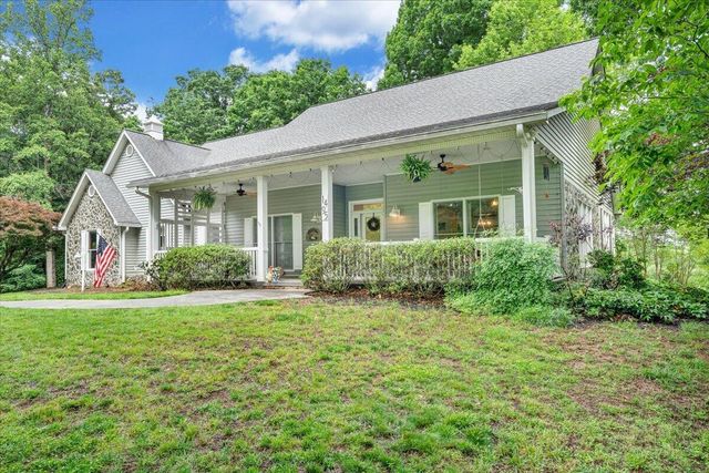 1495 Walnut Run DR, Hardy, VA 24101