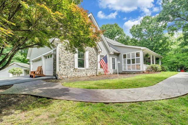 1495 Walnut Run DR, Hardy, VA 24101