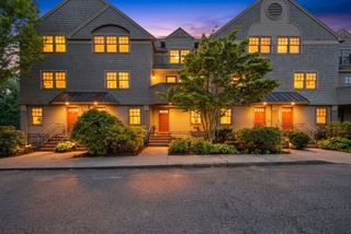 27 West St #11, Beverly, MA 01915