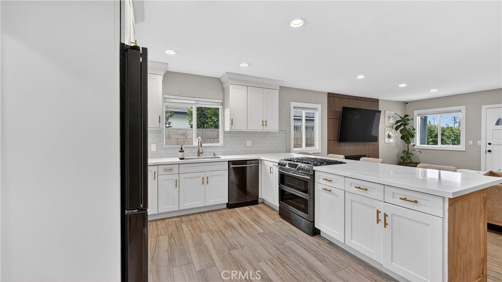 Image 10 of property listing at 1624 La Paloma, Placentia, CA 92870