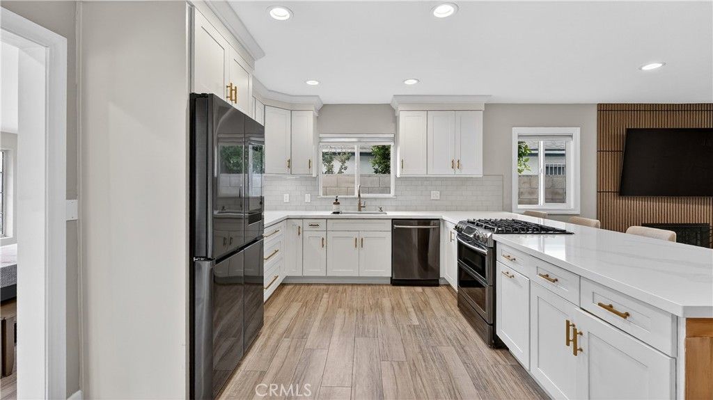 Image 12 of property listing at 1624 La Paloma, Placentia, CA 92870
