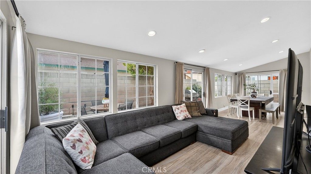 Image 20 of property listing at 1624 La Paloma, Placentia, CA 92870