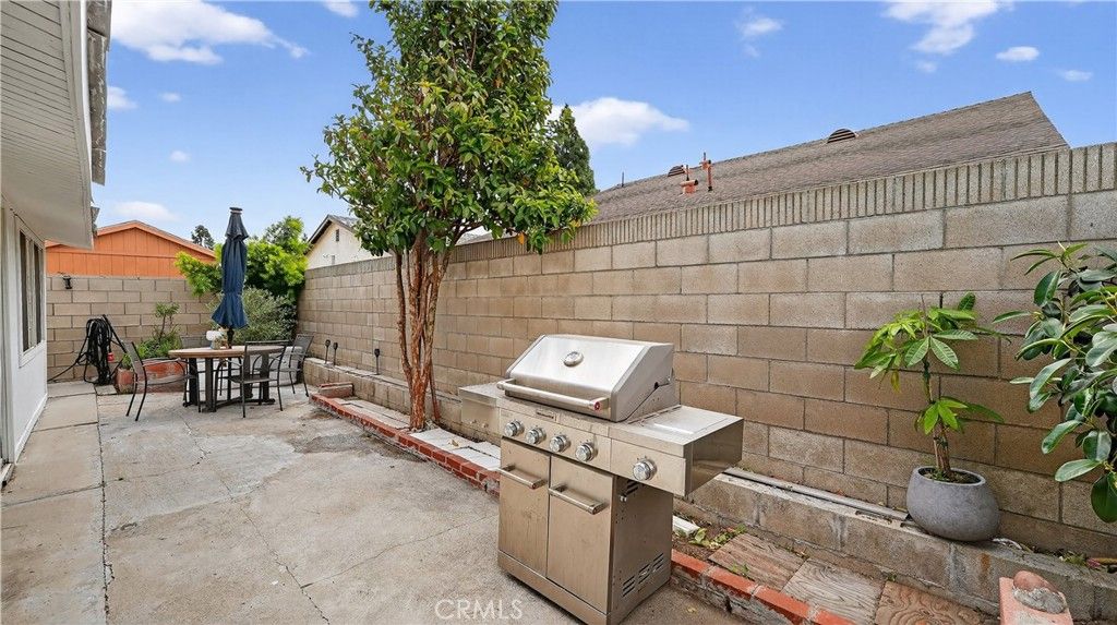 Image 5 of property listing at 1624 La Paloma, Placentia, CA 92870