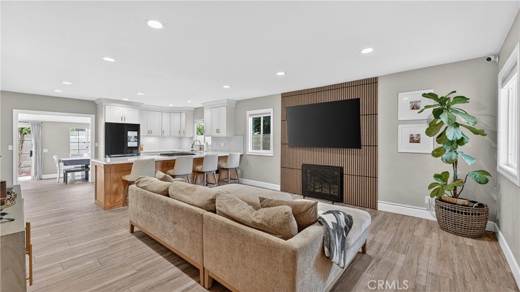 Image 6 of property listing at 1624 La Paloma, Placentia, CA 92870