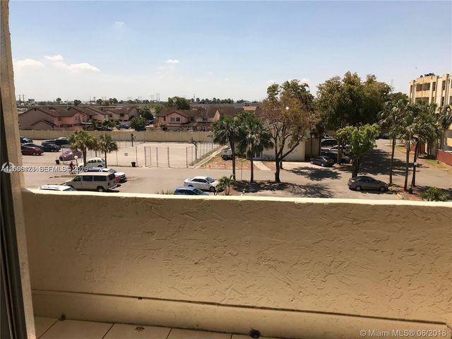 10000 NW 80th Court 2456, Hialeah Gardens, FL 33016