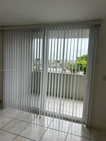 10000 NW 80th Court 2456, Hialeah Gardens, FL 33016