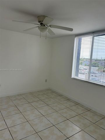10000 NW 80th Court 2456, Hialeah Gardens, FL 33016