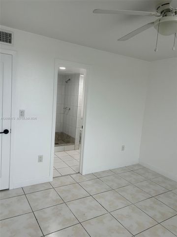 10000 NW 80th Court 2456, Hialeah Gardens, FL 33016