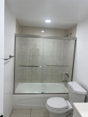 10000 NW 80th Court 2456, Hialeah Gardens, FL 33016