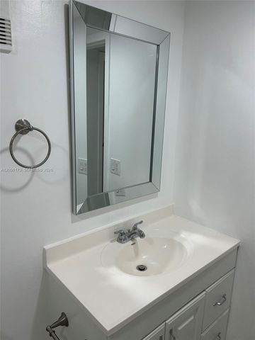 10000 NW 80th Court 2456, Hialeah Gardens, FL 33016