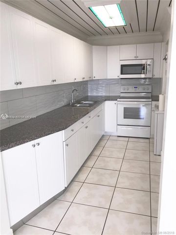 10000 NW 80th Court 2456, Hialeah Gardens, FL 33016