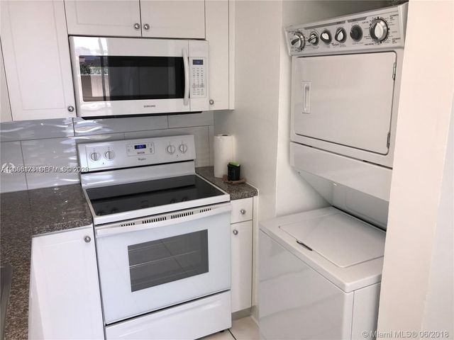10000 NW 80th Court 2456, Hialeah Gardens, FL 33016