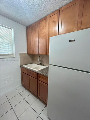 5814 NE 4th Court 7, Miami, FL 33137