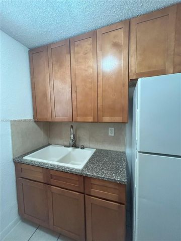 5814 NE 4th Court 7, Miami, FL 33137