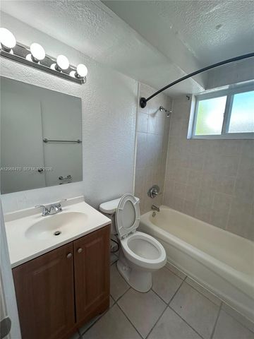 5814 NE 4th Court 7, Miami, FL 33137