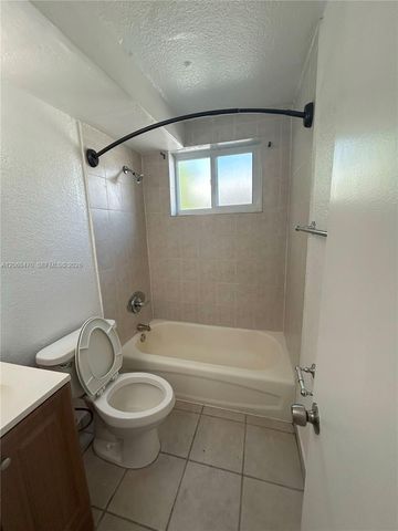 5814 NE 4th Court 7, Miami, FL 33137