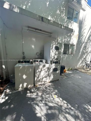 5814 NE 4th Court 7, Miami, FL 33137