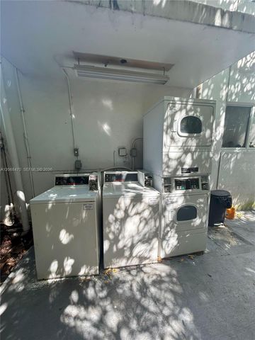 5814 NE 4th Court 7, Miami, FL 33137