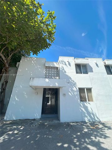 5814 NE 4th Court 7, Miami, FL 33137