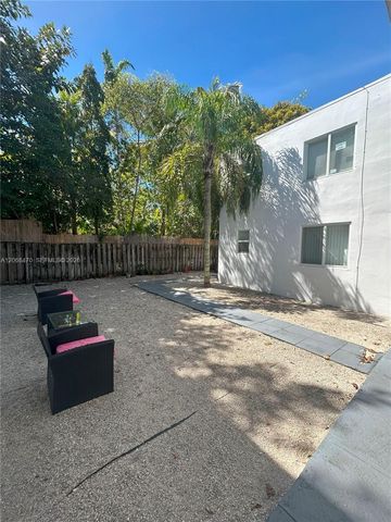 5814 NE 4th Court 7, Miami, FL 33137