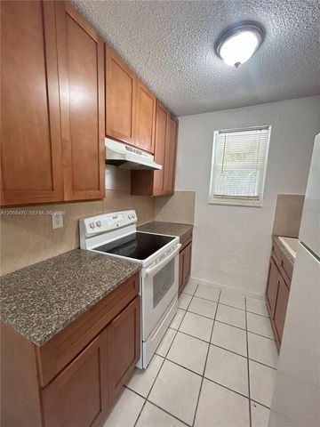 5814 NE 4th Court 7, Miami, FL 33137