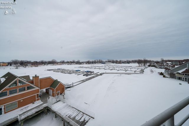 57 Marina Point, Sandusky, OH 44870