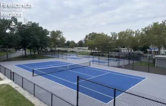 57 Marina Point, Sandusky, OH 44870