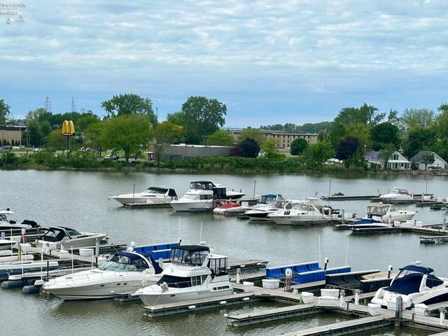 57 Marina Point, Sandusky, OH 44870