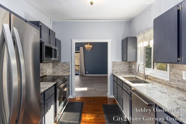 17265 Rolling Dunes Drive, West Olive, MI 49460