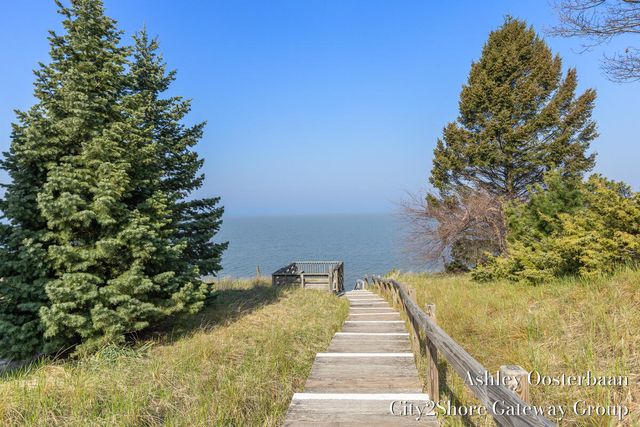 17265 Rolling Dunes Drive, West Olive, MI 49460