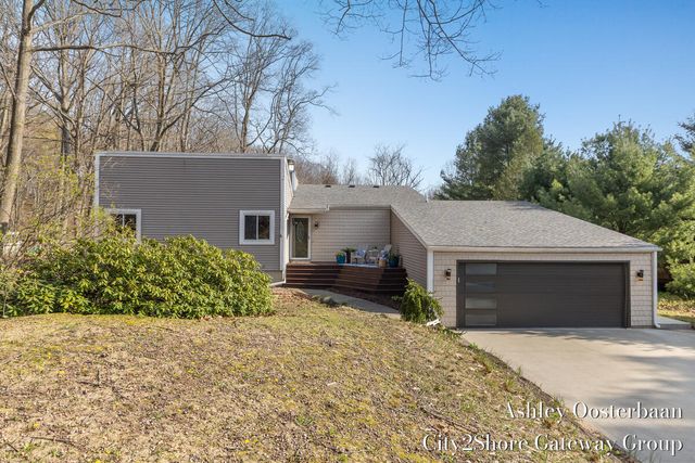 17265 Rolling Dunes Drive, West Olive, MI 49460
