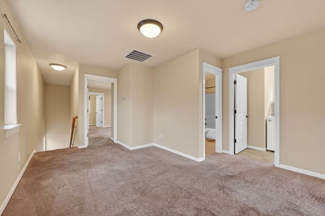 20252 Badger Road, Bend, OR 97702