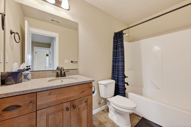 20252 Badger Road, Bend, OR 97702