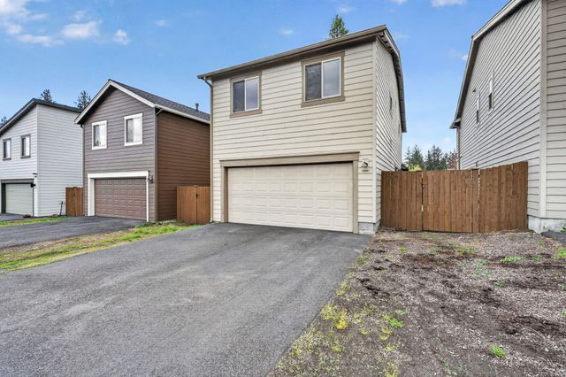 20252 Badger Road, Bend, OR 97702