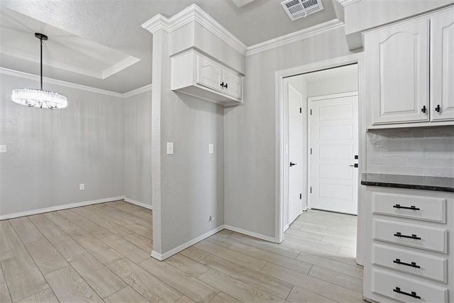 652 NW Waterford Dr, Lawton, OK 73505