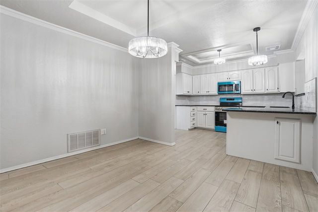 652 NW Waterford Dr, Lawton, OK 73505