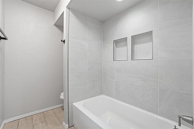 652 NW Waterford Dr, Lawton, OK 73505