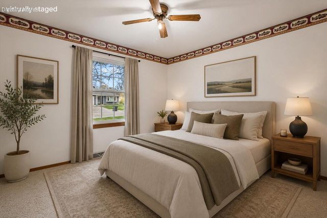 1015 Squire LANE, West Bend, WI 53090