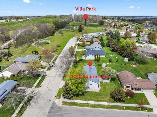 1015 Squire LANE, West Bend, WI 53090