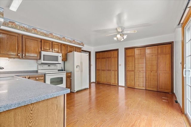 1015 Squire LANE, West Bend, WI 53090